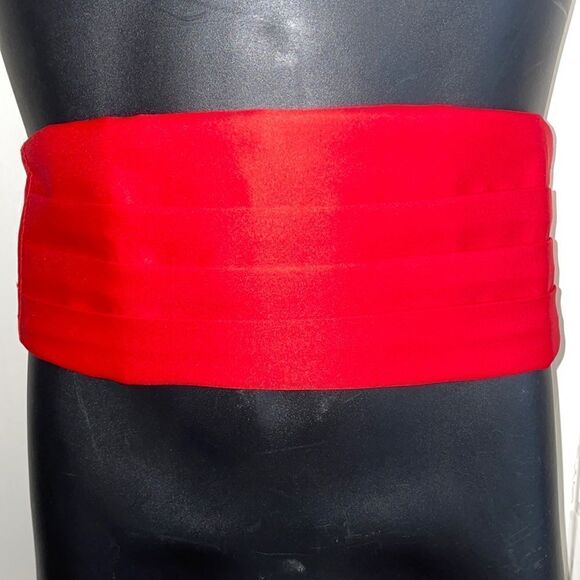 Red satin cummerbund - Picture 1 of 4
